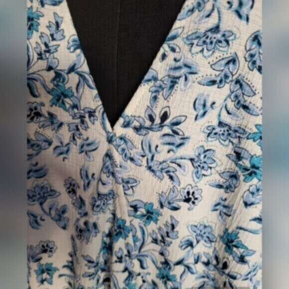 Blue Floral Ruffle Blouse MELLODAY Size 2X - Picture 9 of 11